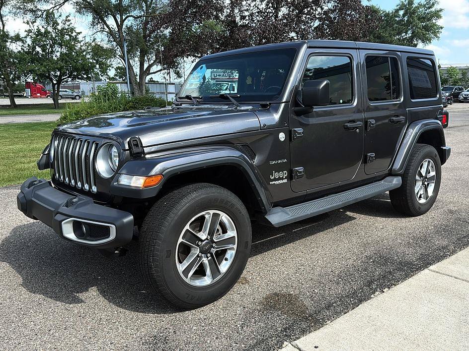 Used 2020 Jeep Wrangler Unlimited Sahara AWD/4WD image 3