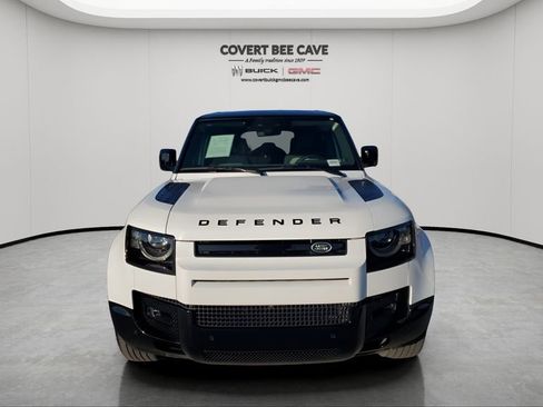 Used 2024 Land Rover Defender 110 X-Dynamic SE image 2