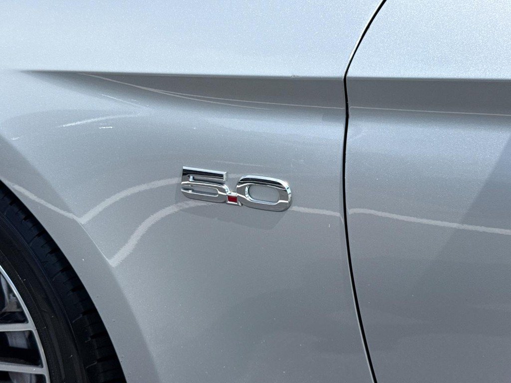 Used 2019 Ford Mustang GT Premium w/ Equipment Group 401A RWD image 8