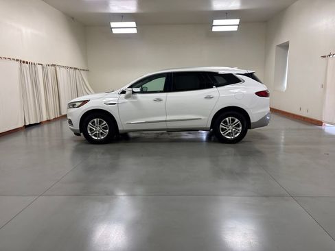 Used 2021 Buick Enclave Essence w/ Sound and Sites Package FWD image 5