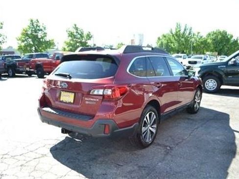 Used 2018 Subaru Outback 2.5i Limited AWD/4WD image 6