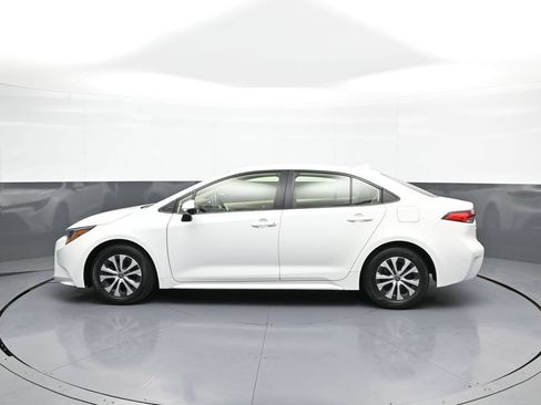 Certified 2020 Toyota Corolla LE FWD image 9