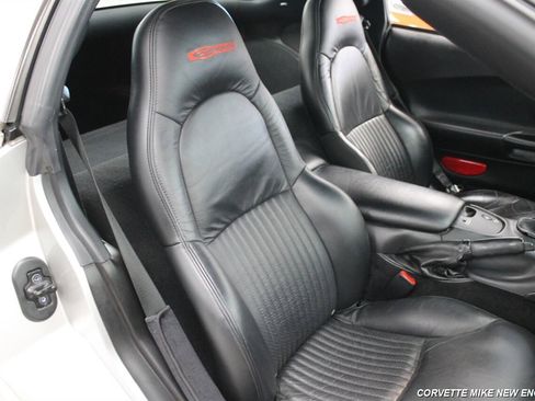 Used 2004 Chevrolet Corvette Z06 w/ Memory Package image 31