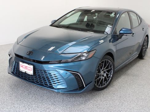 Used 2025 Toyota Camry XSE w/ Premium Plus Package FWD image 2