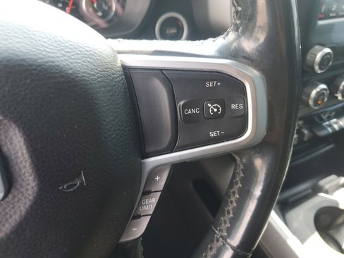 Used 2019 RAM 1500 Big Horn AWD/4WD image 16