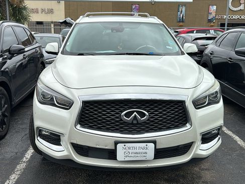 Used 2017 INFINITI QX60 FWD w/ Deluxe Technology Package image 3