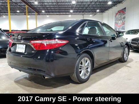 Used 2017 Toyota Camry SE FWD image 9