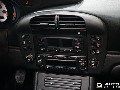 Used 2004 Porsche 911 Carrera RWD image 32