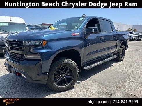 Used 2022 Chevrolet Silverado 1500 LT Trail Boss w/ Safety Package AWD/4WD image 1