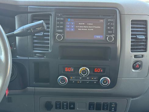 Used 2020 Nissan NV 3500 SL image 26