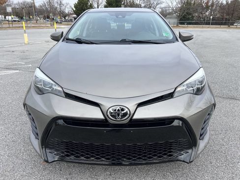 Used 2017 Toyota Corolla SE image 3