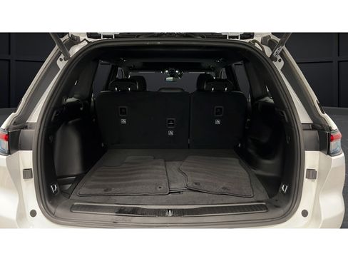 Used 2023 Jeep Grand Cherokee Altitude AWD/4WD image 25
