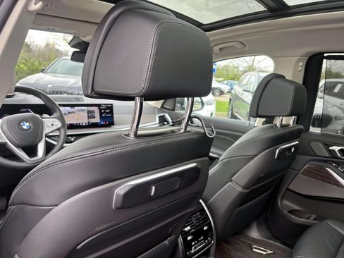 Used 2026 BMW X7 xDrive40i w/ Premium Package AWD/4WD image 27