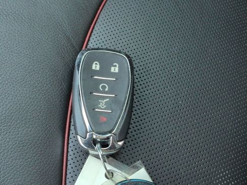 Used 2023 Chevrolet Equinox RS w/ RS Leather Package FWD image 27