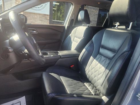 Used 2023 Nissan Rogue Platinum w/ Platinum Premium Package image 16