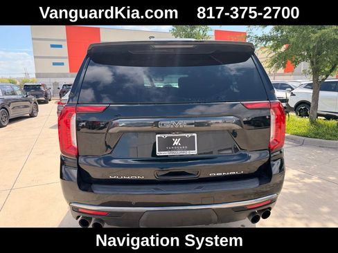 Used 2024 GMC Yukon XL Denali Ultimate image 3
