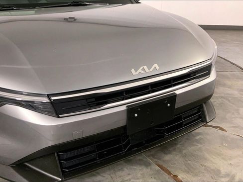 Used 2025 Kia K4 FWD image 28