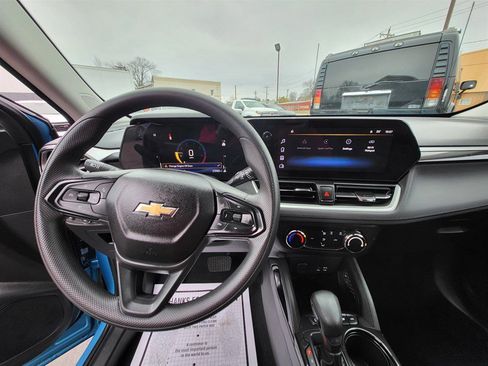 Used 2025 Chevrolet TrailBlazer LS w/ LS Convenience Package image 14