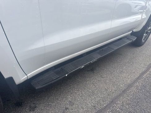 Used 2022 Chevrolet Silverado 1500 RST w/ Z71 Off-Road Package AWD/4WD image 7