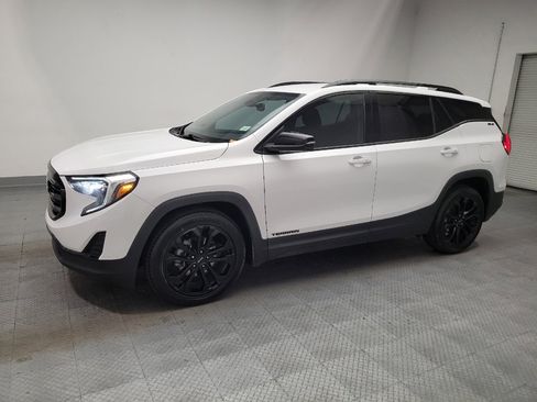 Used 2020 GMC Terrain SLE w/ Driver Convenience Package FWD image 2