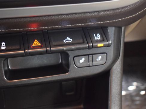 Used 2015 GMC Canyon SLT w/ Driver Alert Package image 79