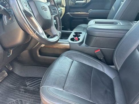 Used 2021 Chevrolet Silverado 1500 LT Trail Boss w/ Convenience Package II image 11