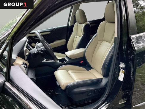 Used 2024 Subaru Outback Limited XT AWD/4WD image 8
