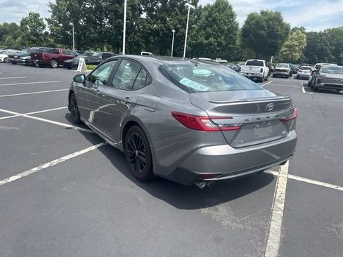 Used 2025 Toyota Camry SE FWD image 7