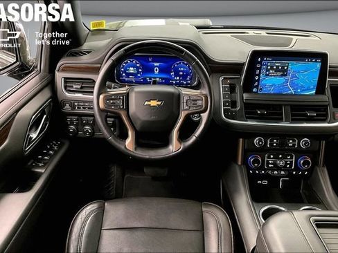 Certified 2024 Chevrolet Suburban High Country w/ Advanced Technology Package AWD/4WD image 5