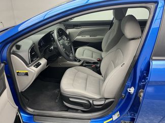 Used 2017 Hyundai Elantra SE video 3
