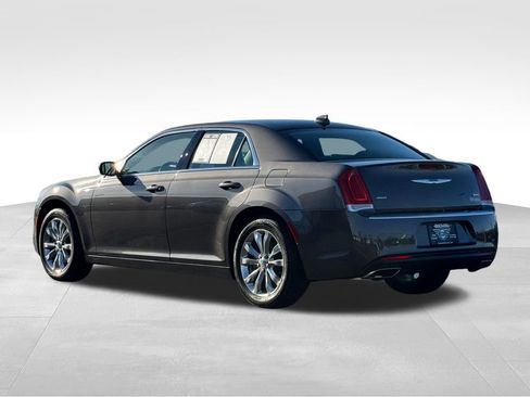 Used 2021 Chrysler 300 Touring L AWD/4WD image 5
