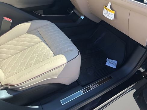 New 2026 Cadillac Lyriq Signature Luxury w/ Nappa Leather Package AWD/4WD image 16