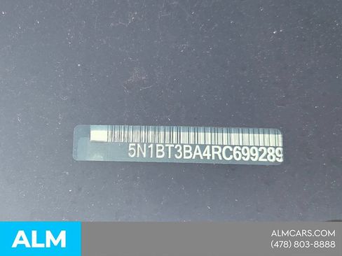 Used 2024 Nissan Rogue SV FWD image 23