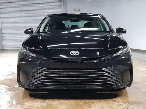 Used 2025 Toyota Camry LE FWD image 2