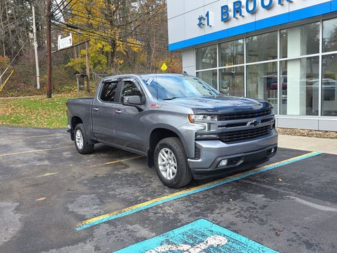 Used 2021 Chevrolet Silverado 1500 RST image 3