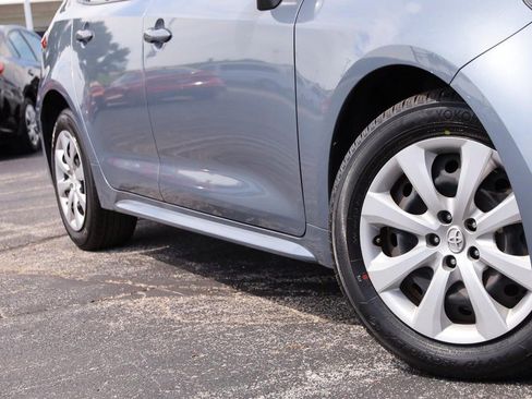 Used 2025 Toyota Corolla LE FWD image 3