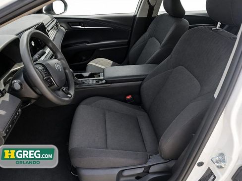 Used 2025 Toyota Camry LE FWD image 10