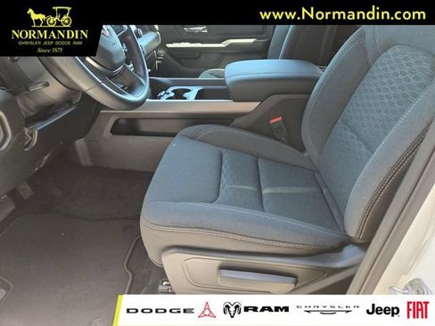 New 2026 RAM 1500 Express AWD/4WD image 6