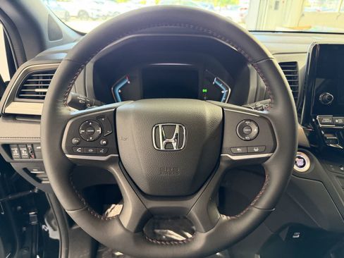 Used 2024 Honda Odyssey Sport image 18