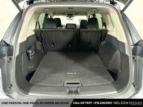 Certified 2026 Nissan Rogue SV FWD image 24