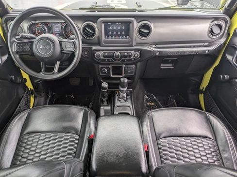Used 2023 Jeep Wrangler Sport AWD/4WD image 17