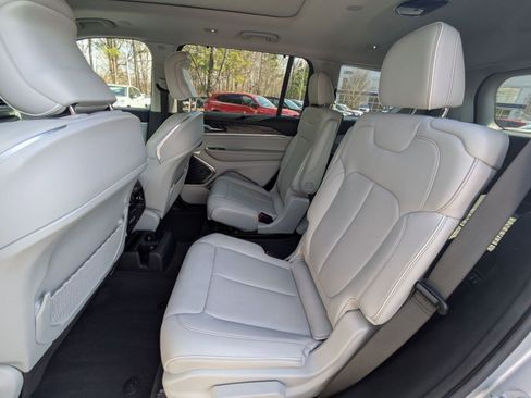 Used 2021 Jeep Grand Cherokee L Overland w/ Advanced Protech Group III image 26