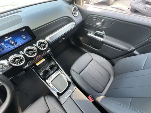 New 2026 Mercedes-Benz GLB 250 4MATIC image 14