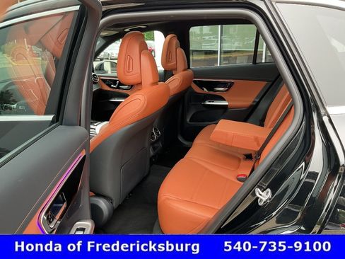 Used 2025 Mercedes-Benz GLC 300 4MATIC image 26