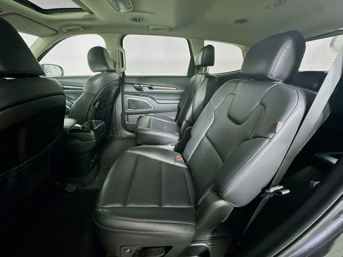 Used 2025 Kia Telluride S image 29