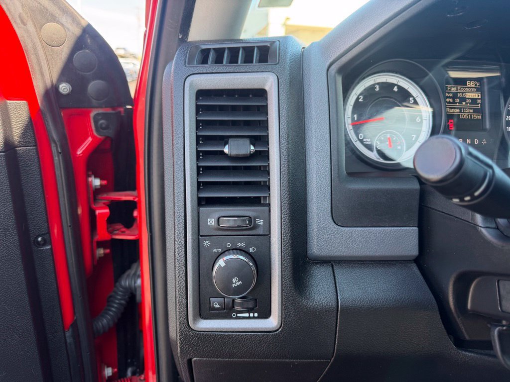 Used 2013 RAM 1500 Express RWD image 23