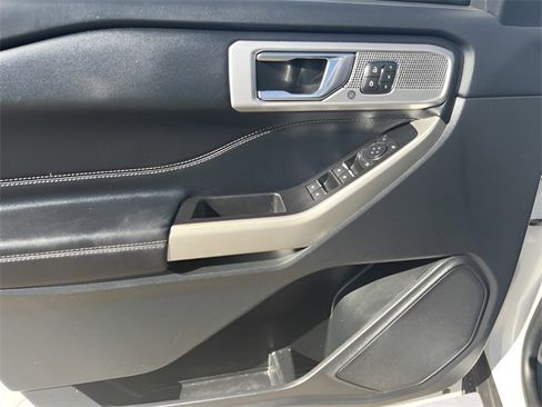 Used 2022 Ford Explorer Limited w/ Equipment Group 301A image 15