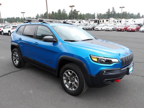 Used 2021 Jeep Cherokee Trailhawk w/ Sun, Sound & Nav Group AWD/4WD image 7