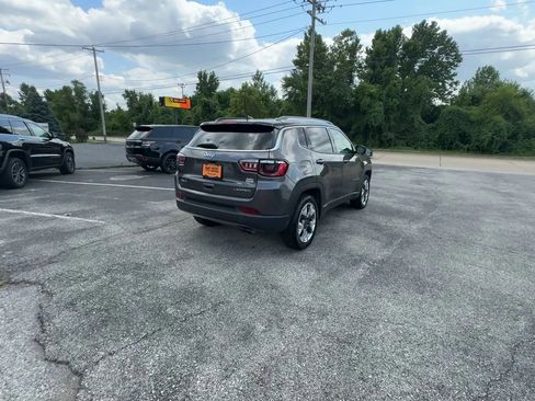 Used 2022 Jeep Compass Limited AWD/4WD image 11