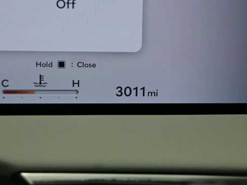 Certified 2026 Genesis GV70 2.5T Advanced image 26